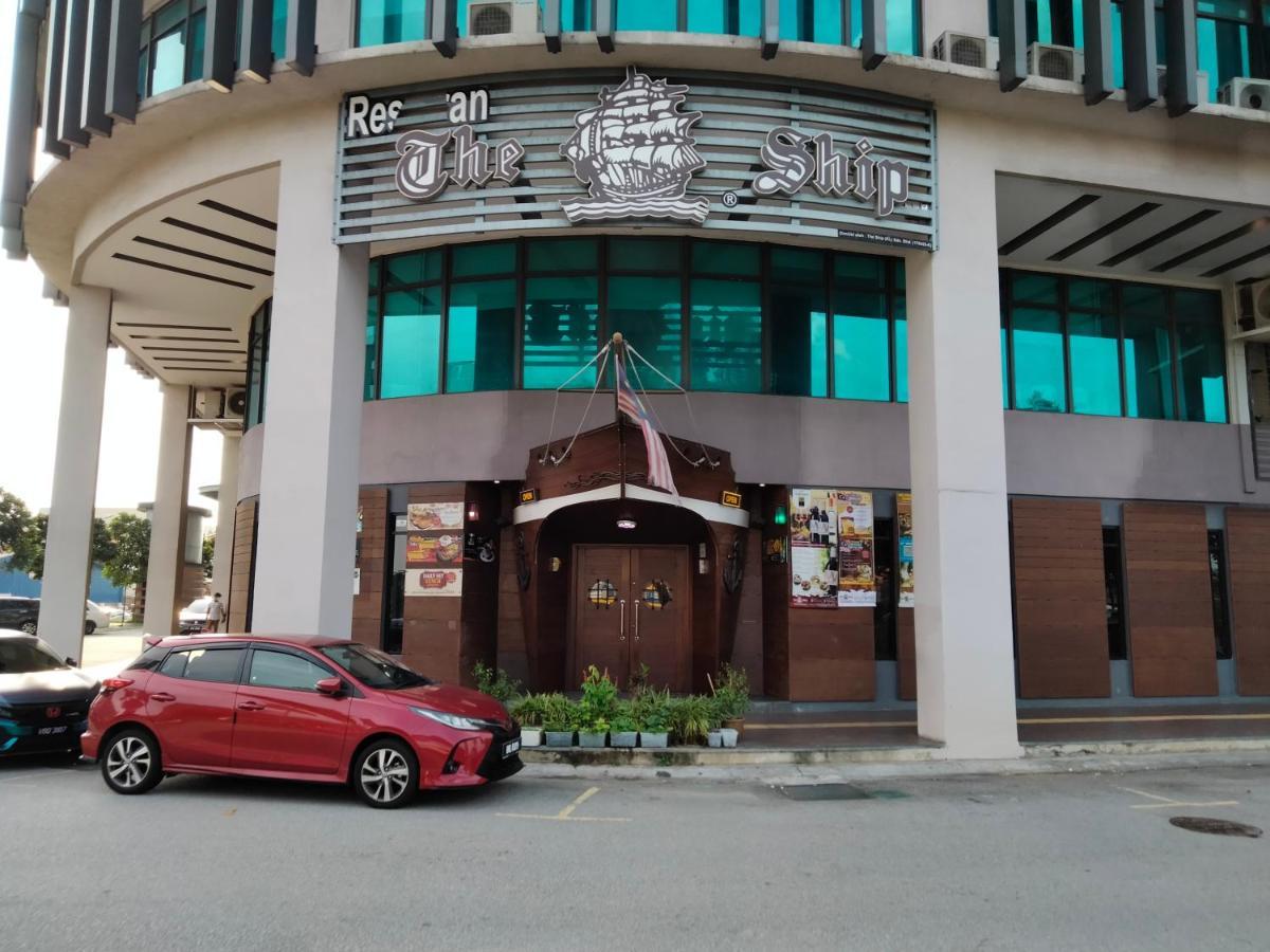 Centrestage Pj By Homebrickz Petaling Jaya Exterior photo